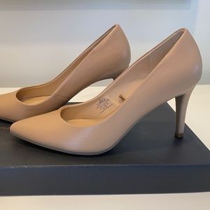 NWOT Old Navy Nude Stiletto Pumps - Sz 6